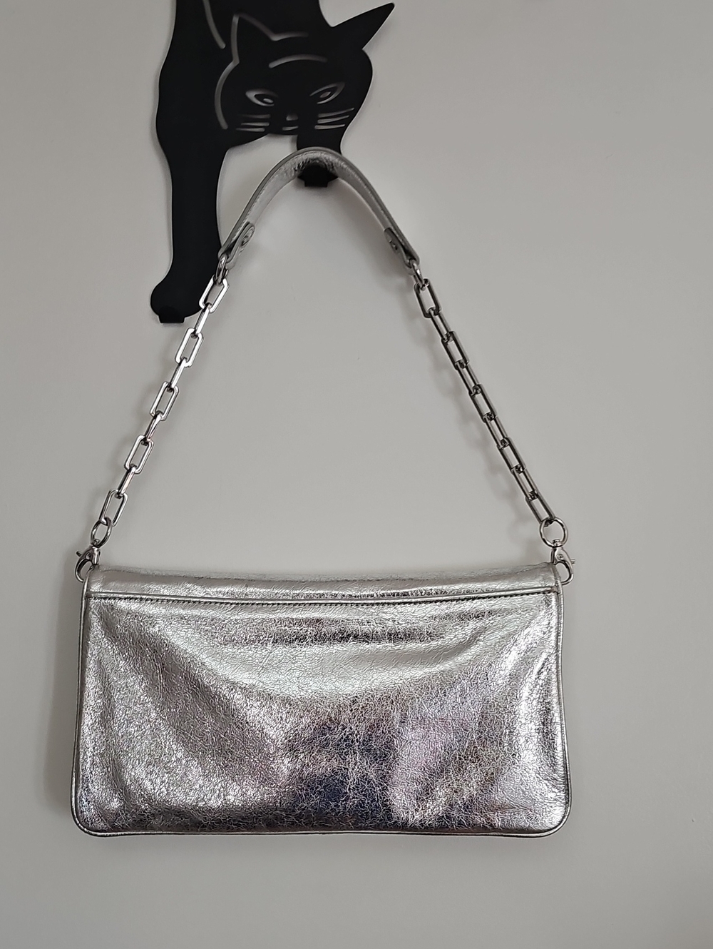 Tory Burch Like Metallic Silver Logo Clutch - Picture 3 of 3